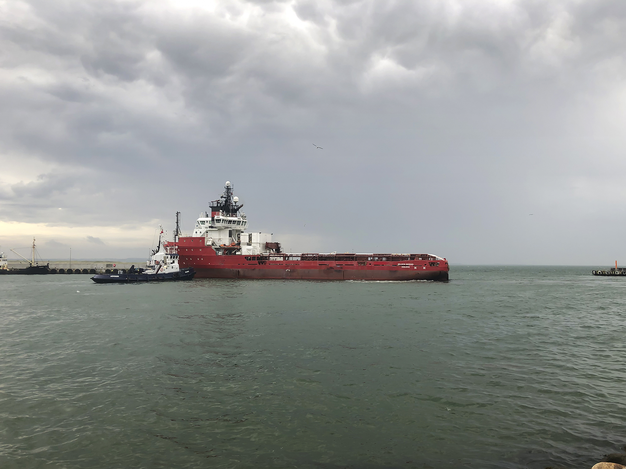 TUG Boat Services 2517 Web